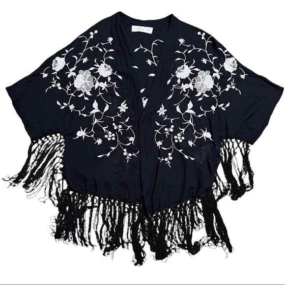 Abercrombie & Fitch Embroidered Fringe Kimono Size OS Black white - Picture 3 of 11